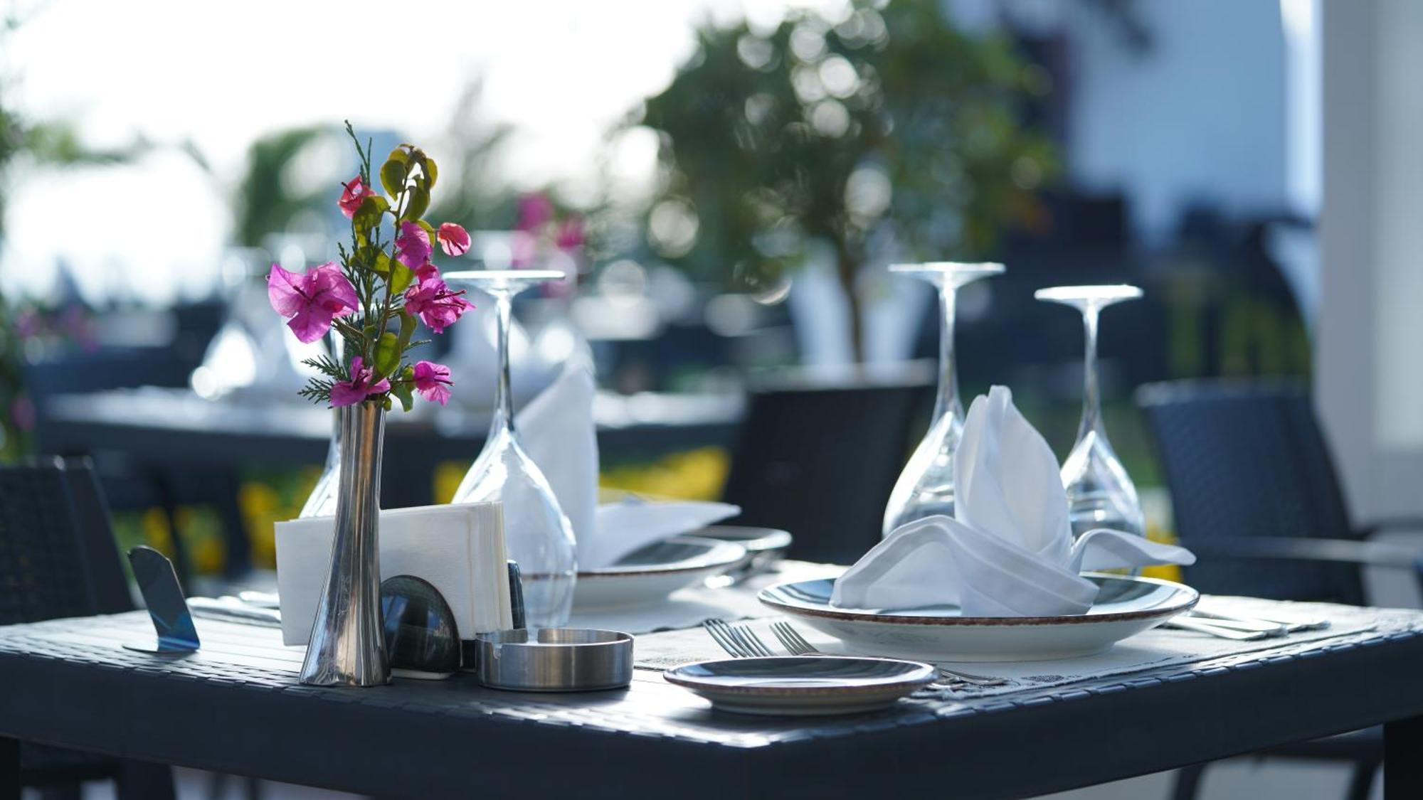 Otel The Raga Ultra (adults Only) Side