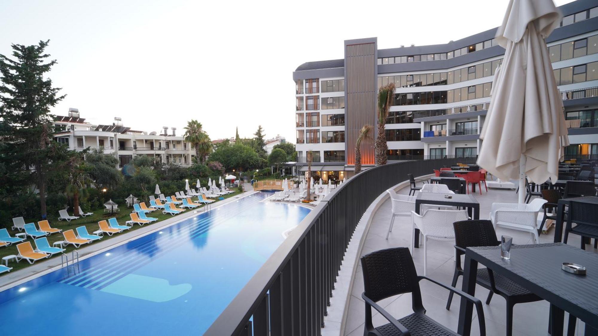 Otel The Raga Ultra (adults Only)